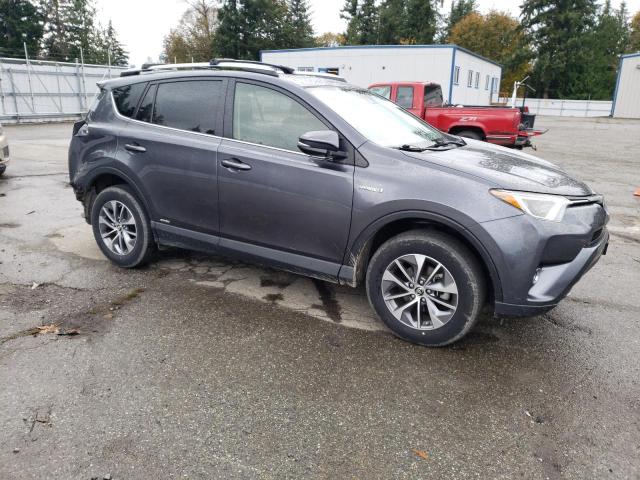 VIN JTMRJREV7HD136773 2017 Toyota RAV4, LE no.4