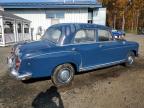 MERCEDES-BENZ 180 photo