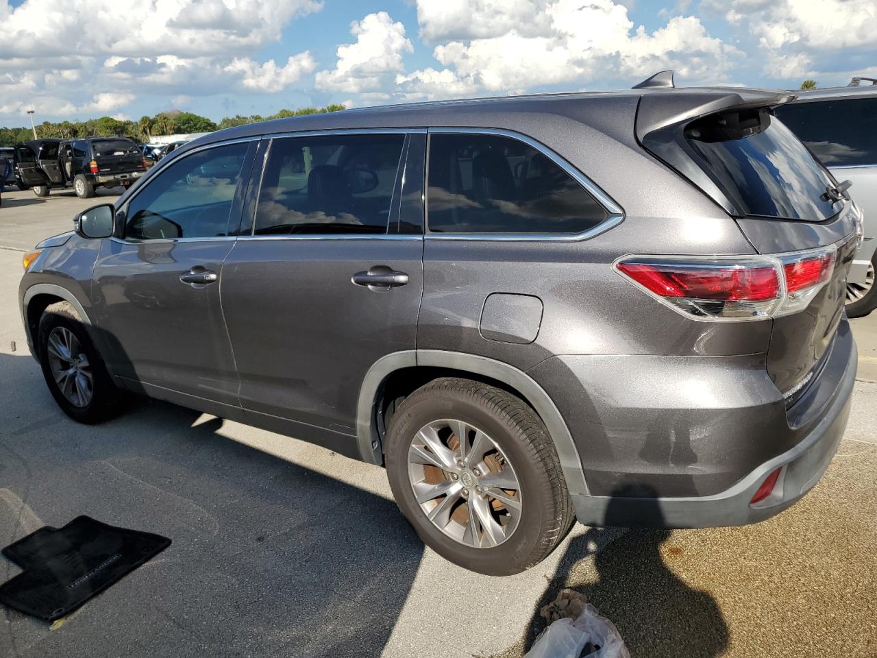 Lot #3030642114 2015 TOYOTA HIGHLANDER