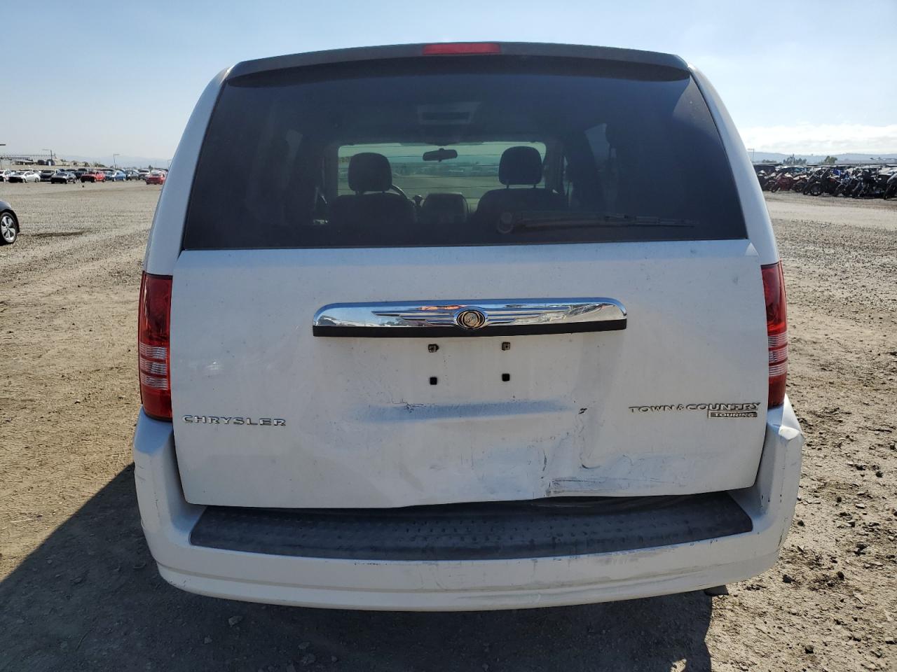 Lot #2991846176 2010 CHRYSLER TOWN & COU