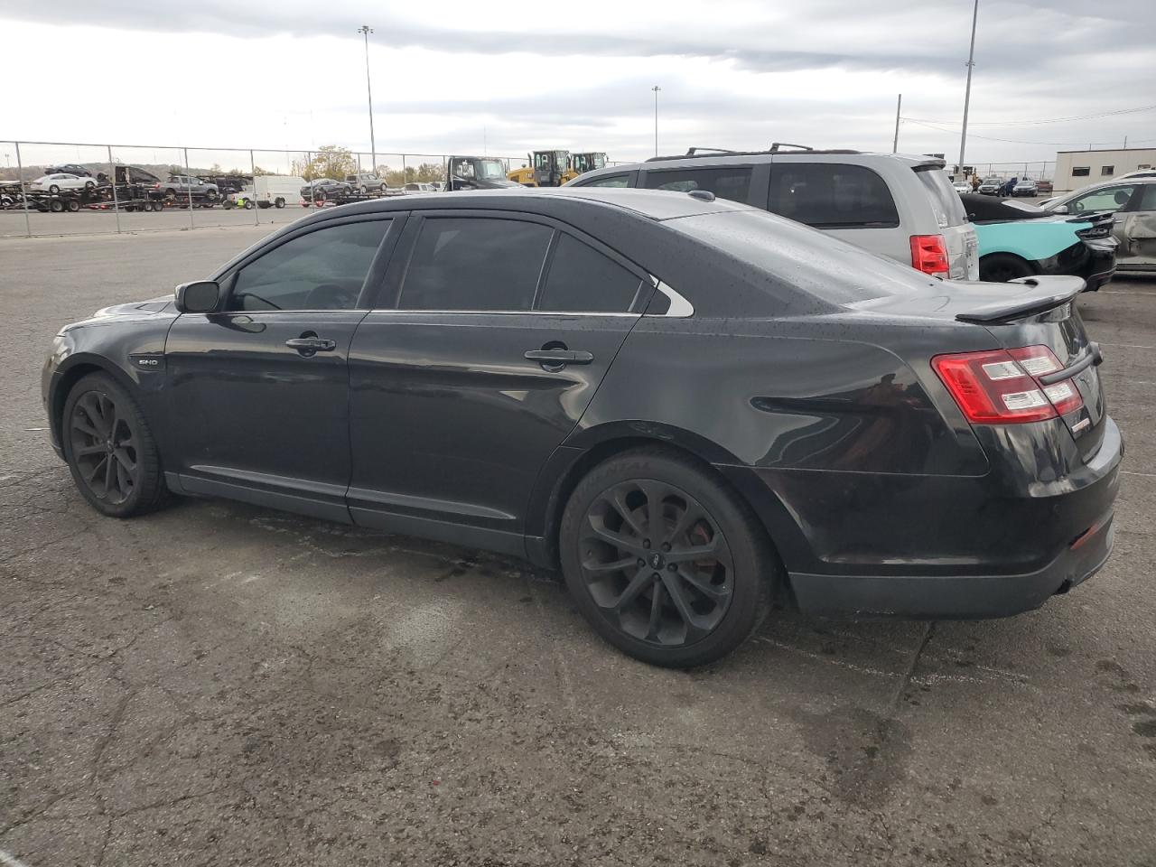 Lot #2989045585 2015 FORD TAURUS SHO