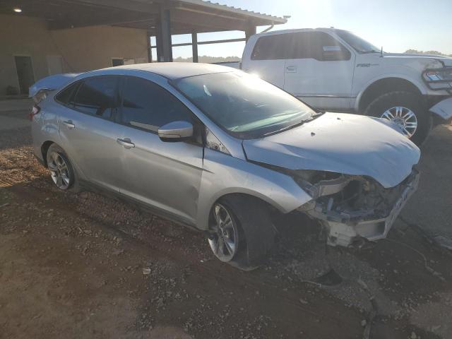 VIN 1FADP3F28DL330941 2013 Ford Focus, SE no.4