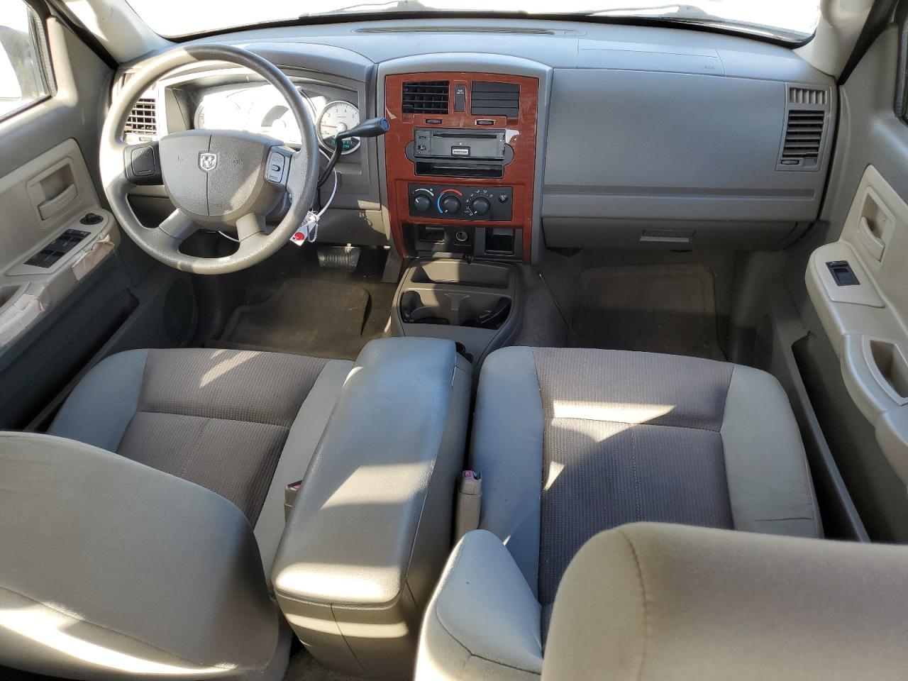 Lot #2945419474 2005 DODGE DAKOTA QUA