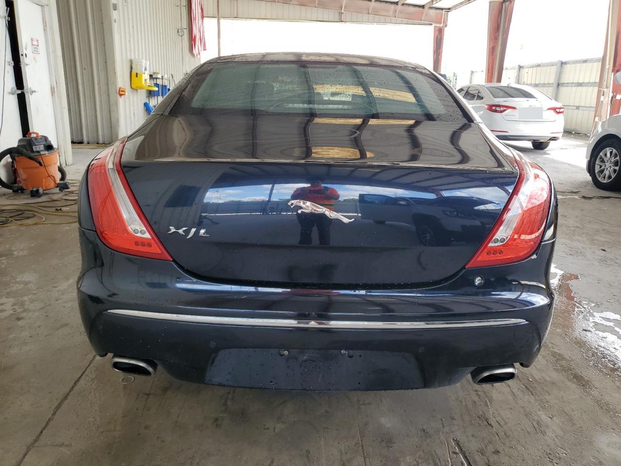 Lot #3038094201 2012 JAGUAR XJL