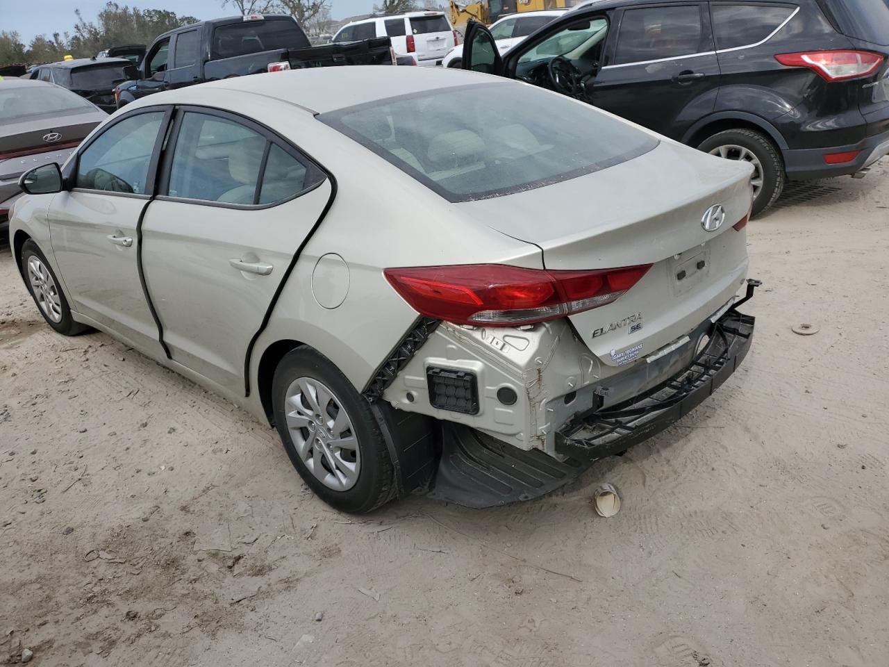 Lot #2981564802 2018 HYUNDAI ELANTRA SE