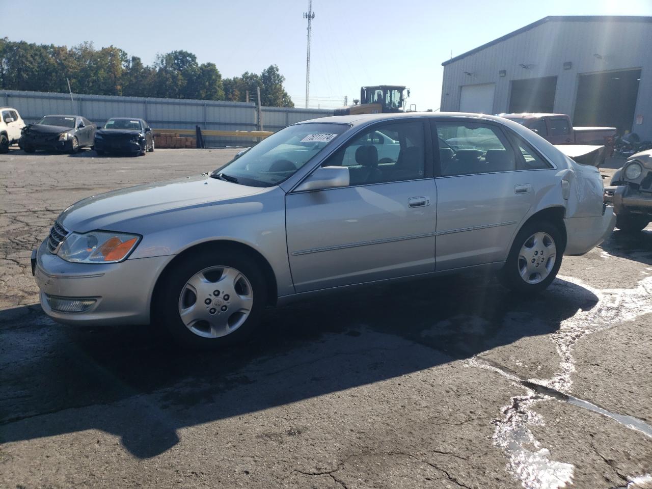 Lot #2912073670 2004 TOYOTA AVALON XL