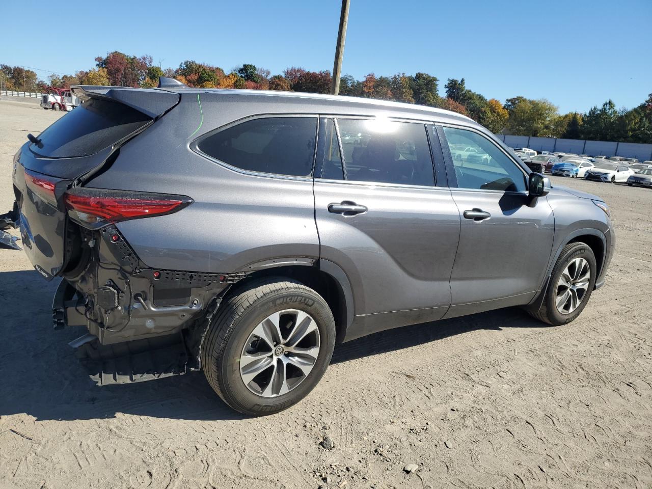 Lot #2977079126 2021 TOYOTA HIGHLANDER