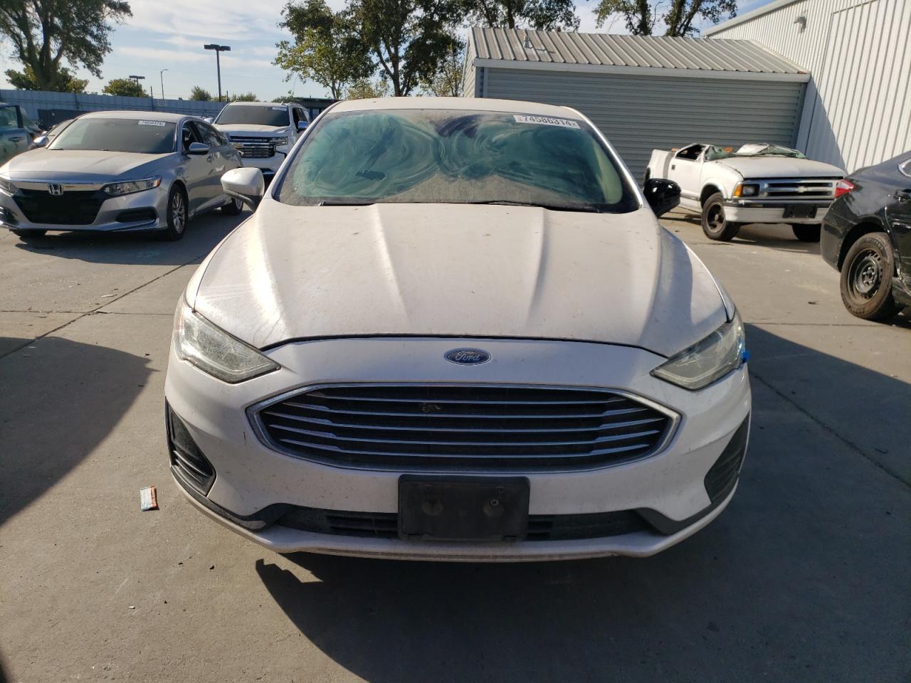 Lot #2909102328 2020 FORD FUSION SE