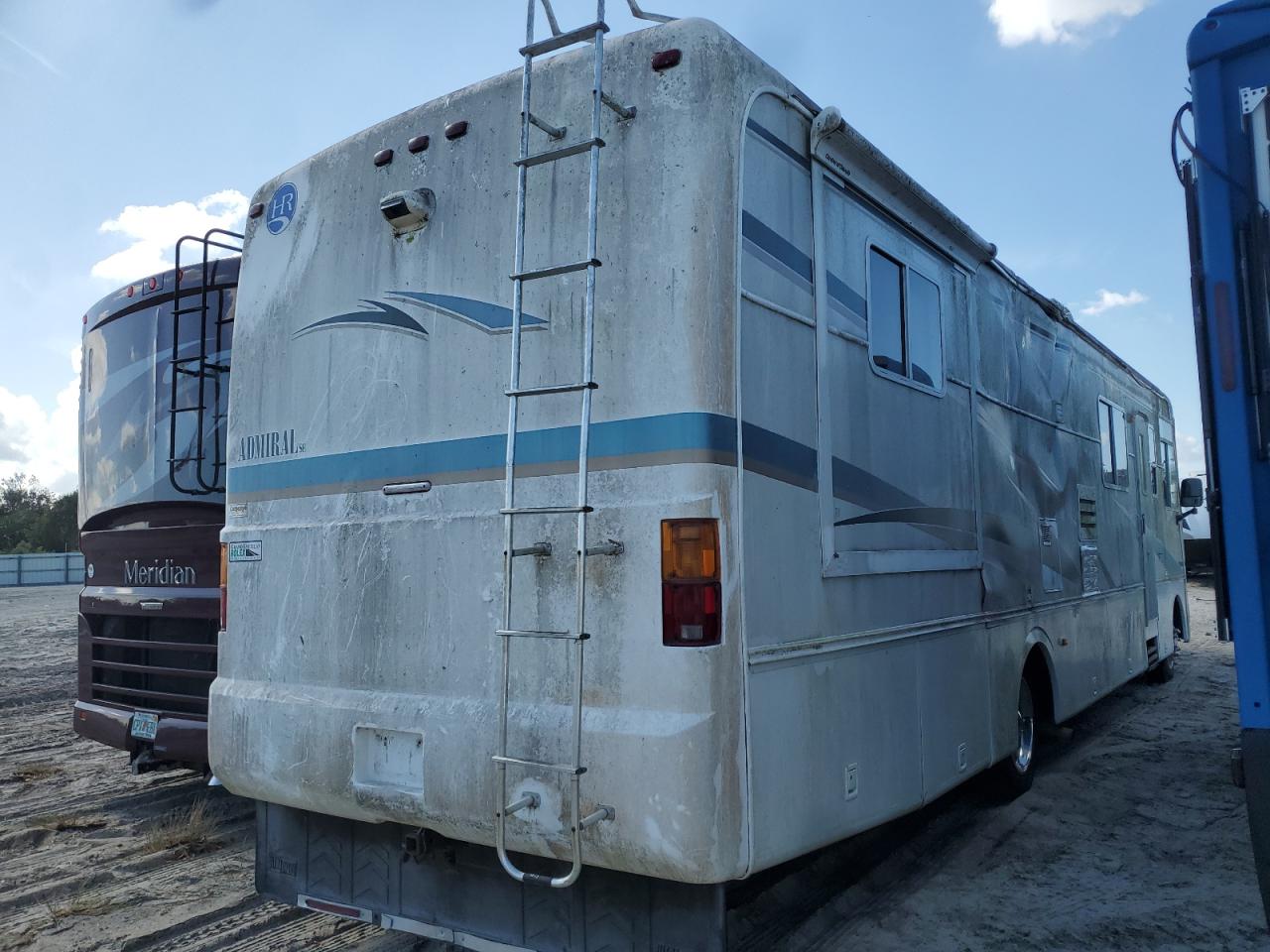 Lot #3025870513 2002 HOLI MOTORHOME