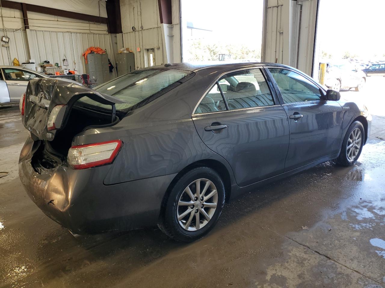 Lot #2919297625 2011 TOYOTA CAMRY HYBR