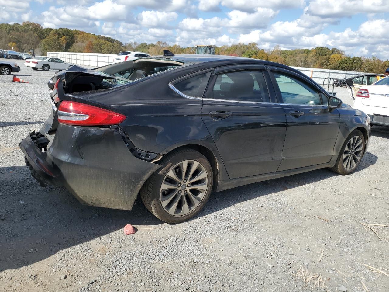 Lot #2945647169 2019 FORD FUSION SE