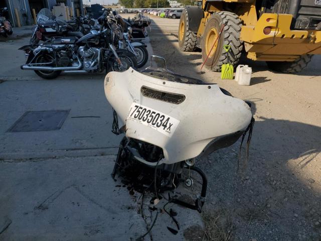 HARLEY-DAVIDSON FLHXS 2020 white  gas 1HD1KRP19LB657209 photo #3