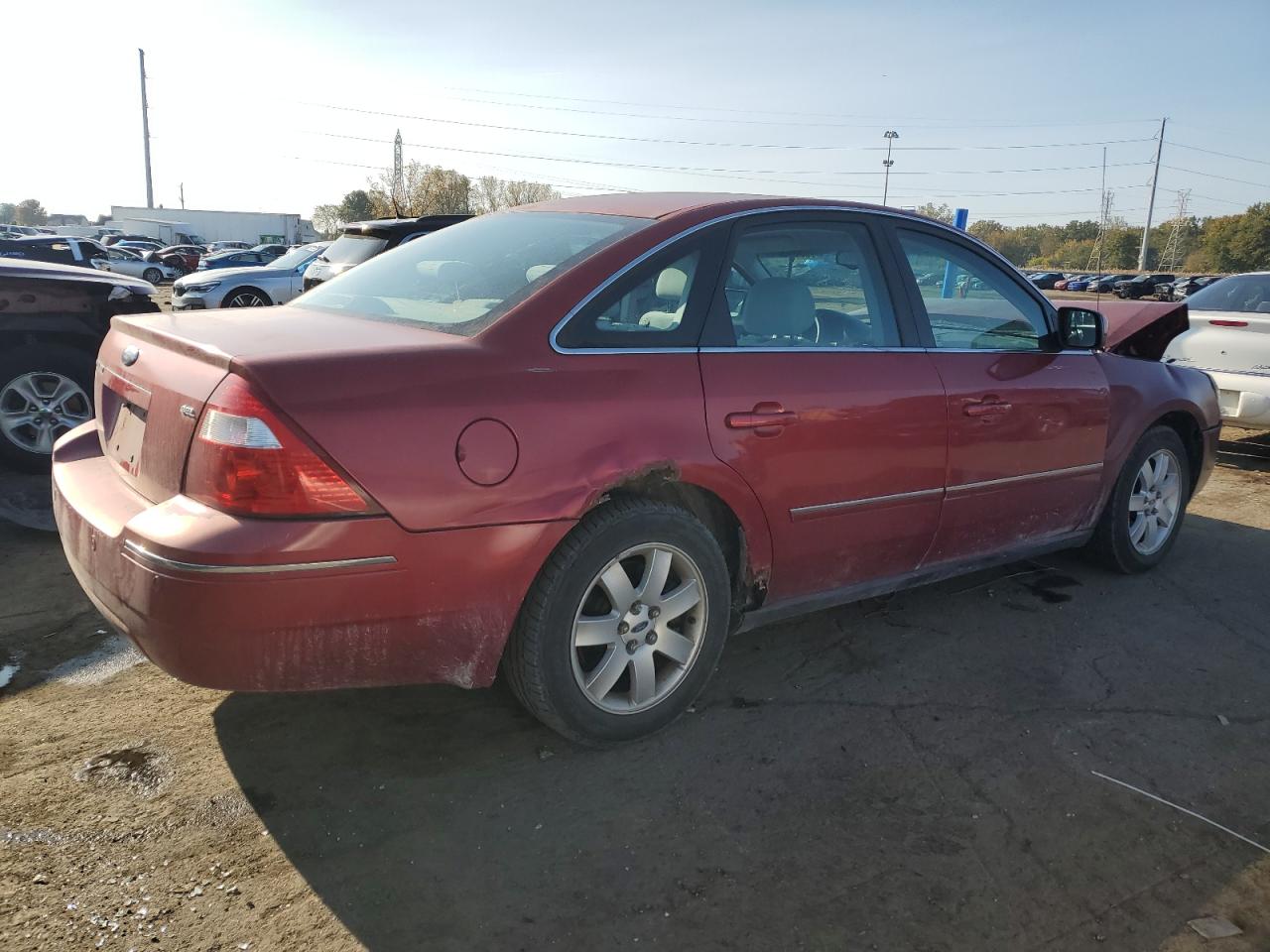 Lot #2971765019 2005 FORD FIVE HUNDR