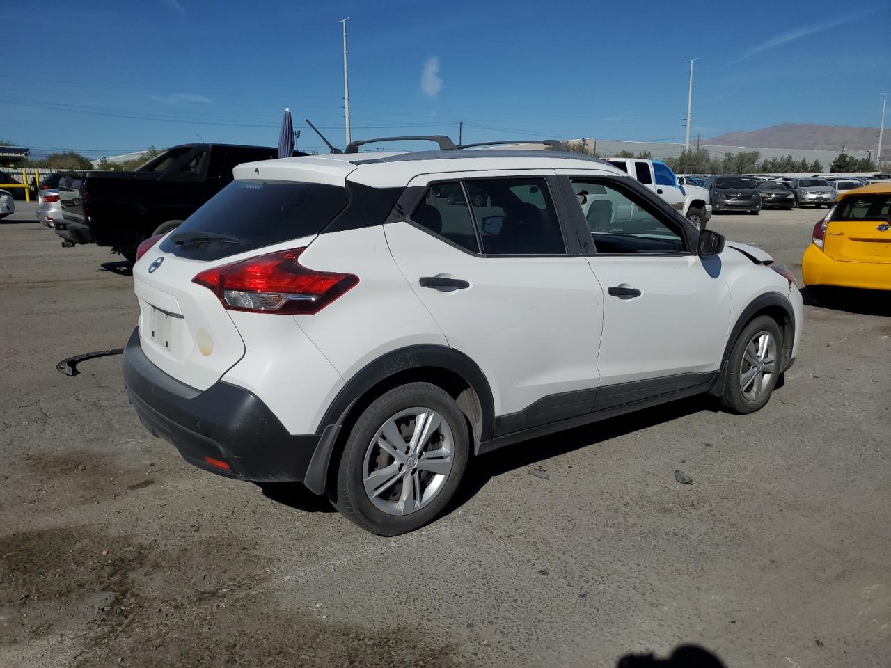 Lot #2972739629 2018 NISSAN KICKS S