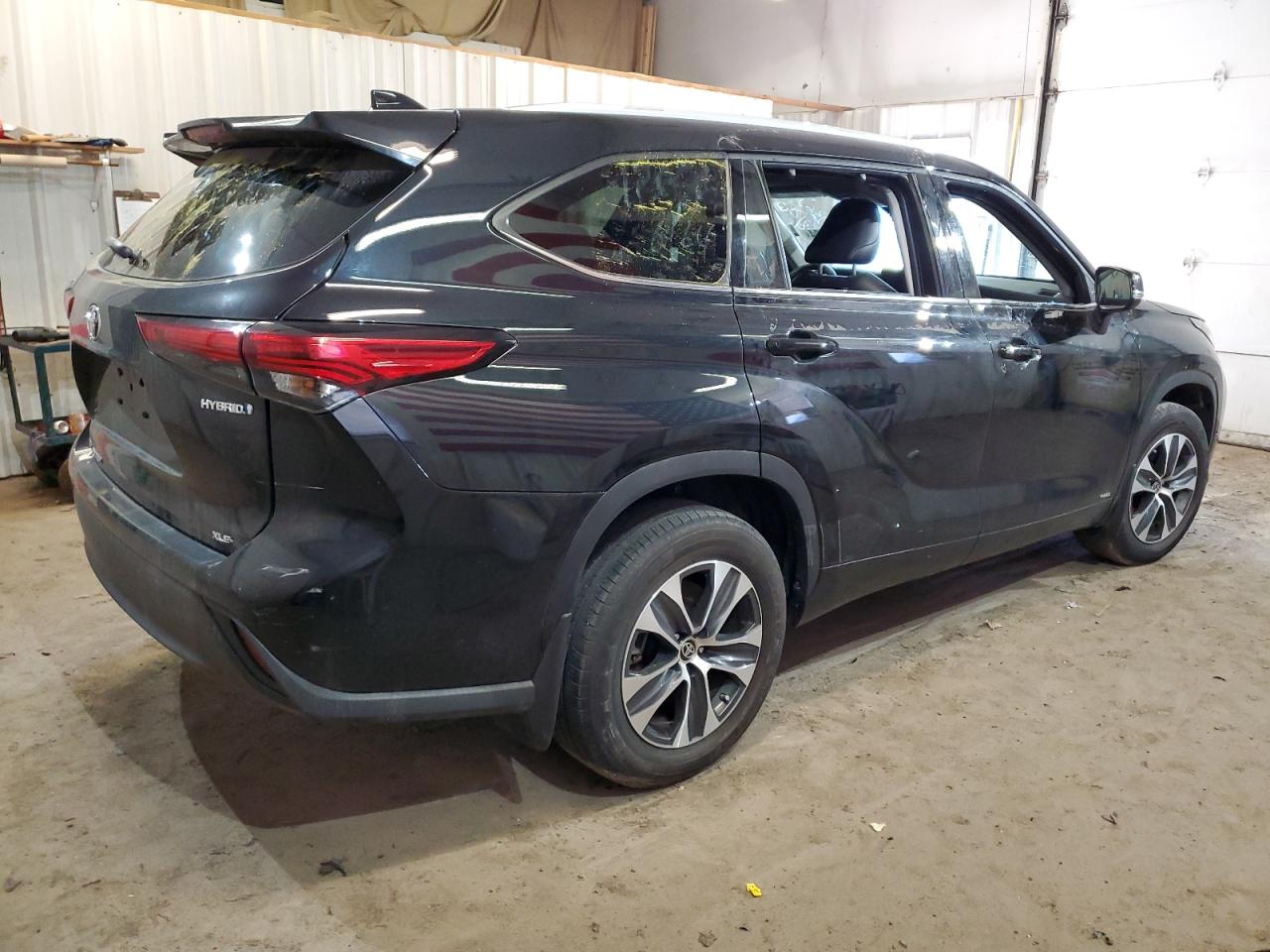 Lot #2909545336 2022 TOYOTA HIGHLANDER