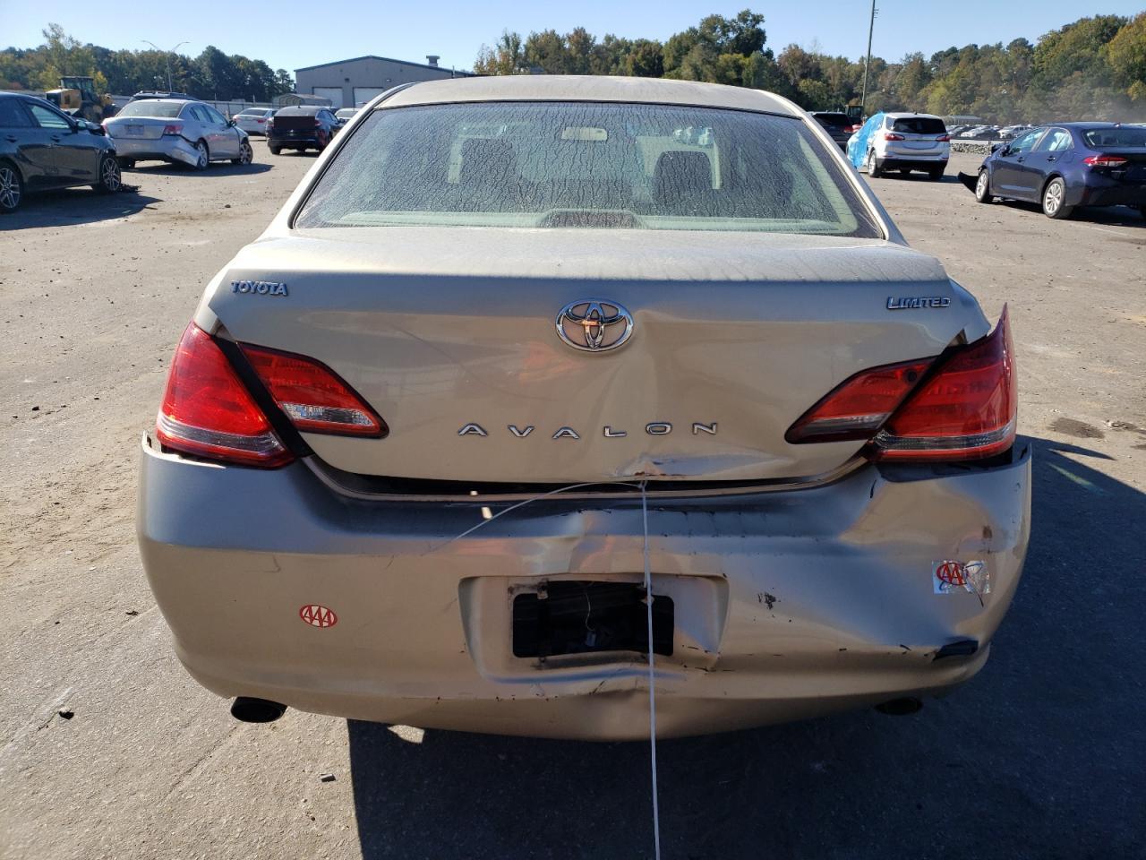 Lot #2994123251 2006 TOYOTA AVALON XL