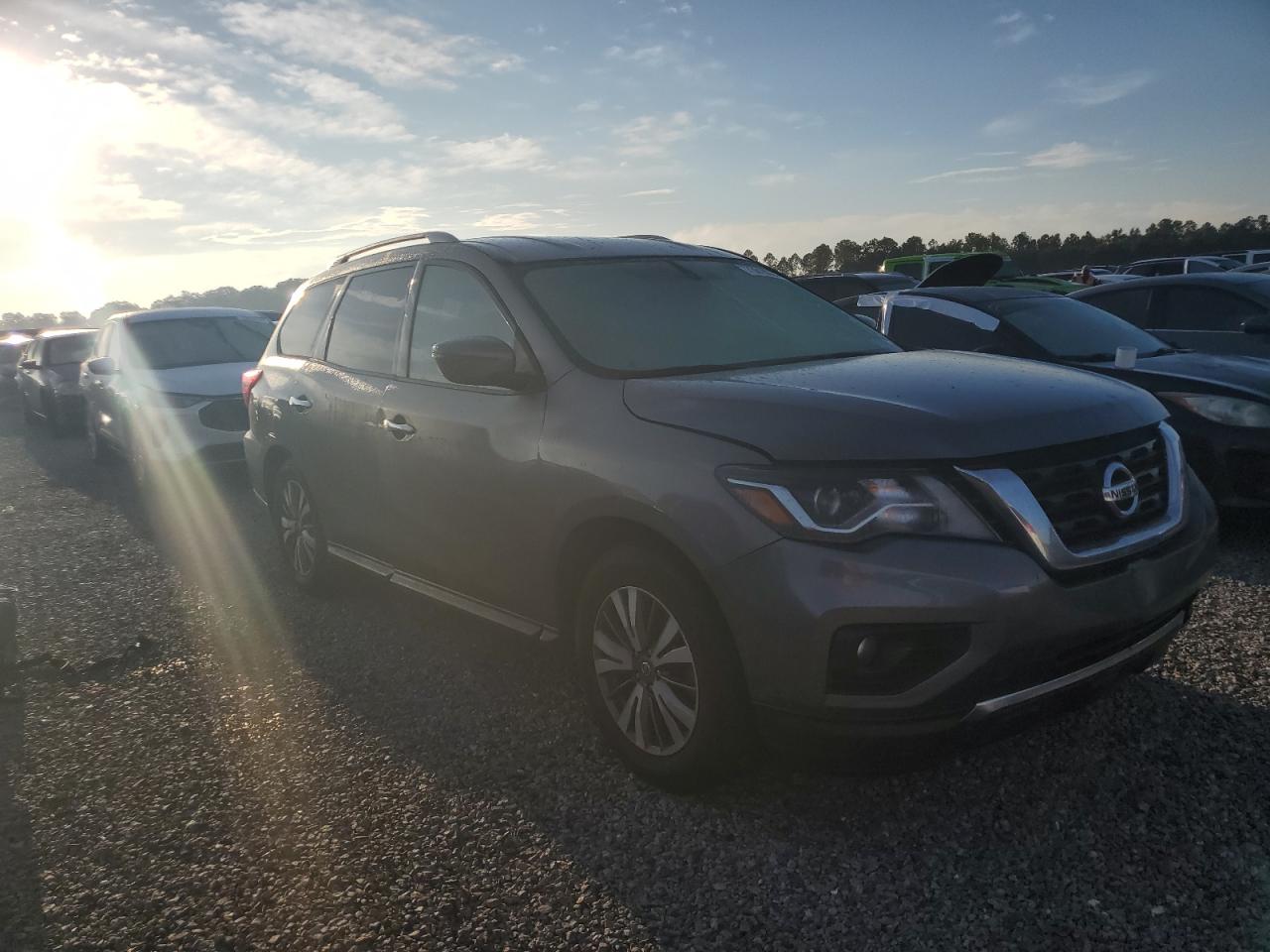 Lot #3033022010 2019 NISSAN PATHFINDER