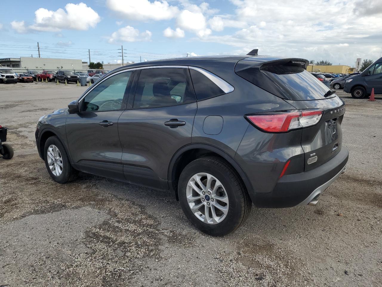 Lot #2960156046 2020 FORD ESCAPE SE