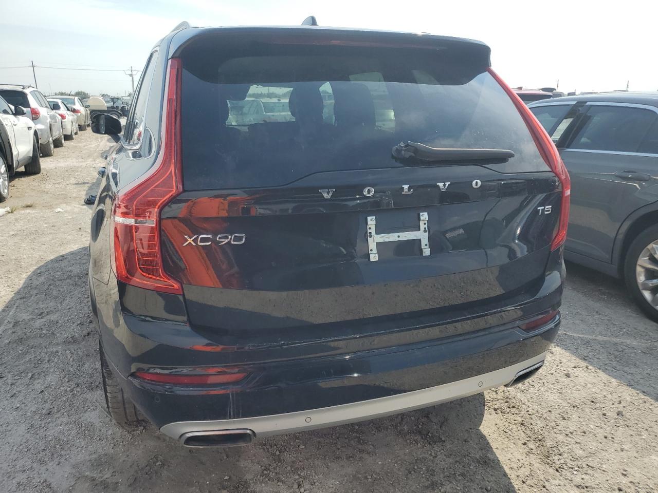 Lot #2974716402 2021 VOLVO XC90 T5 MO