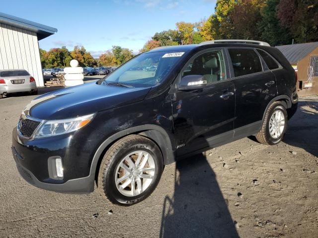 VIN 5XYKTCA65FG654533 2015 KIA Sorento, LX no.1