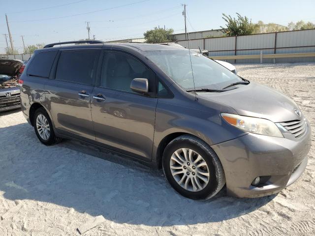 VIN 5TDYK3DCXES452609 2014 Toyota Sienna, Xle no.4