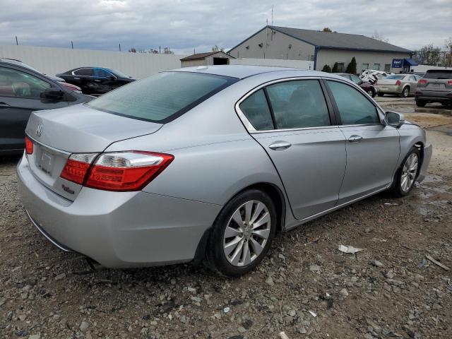 VIN 1HGCR2F84DA218763 2013 HONDA ACCORD no.3