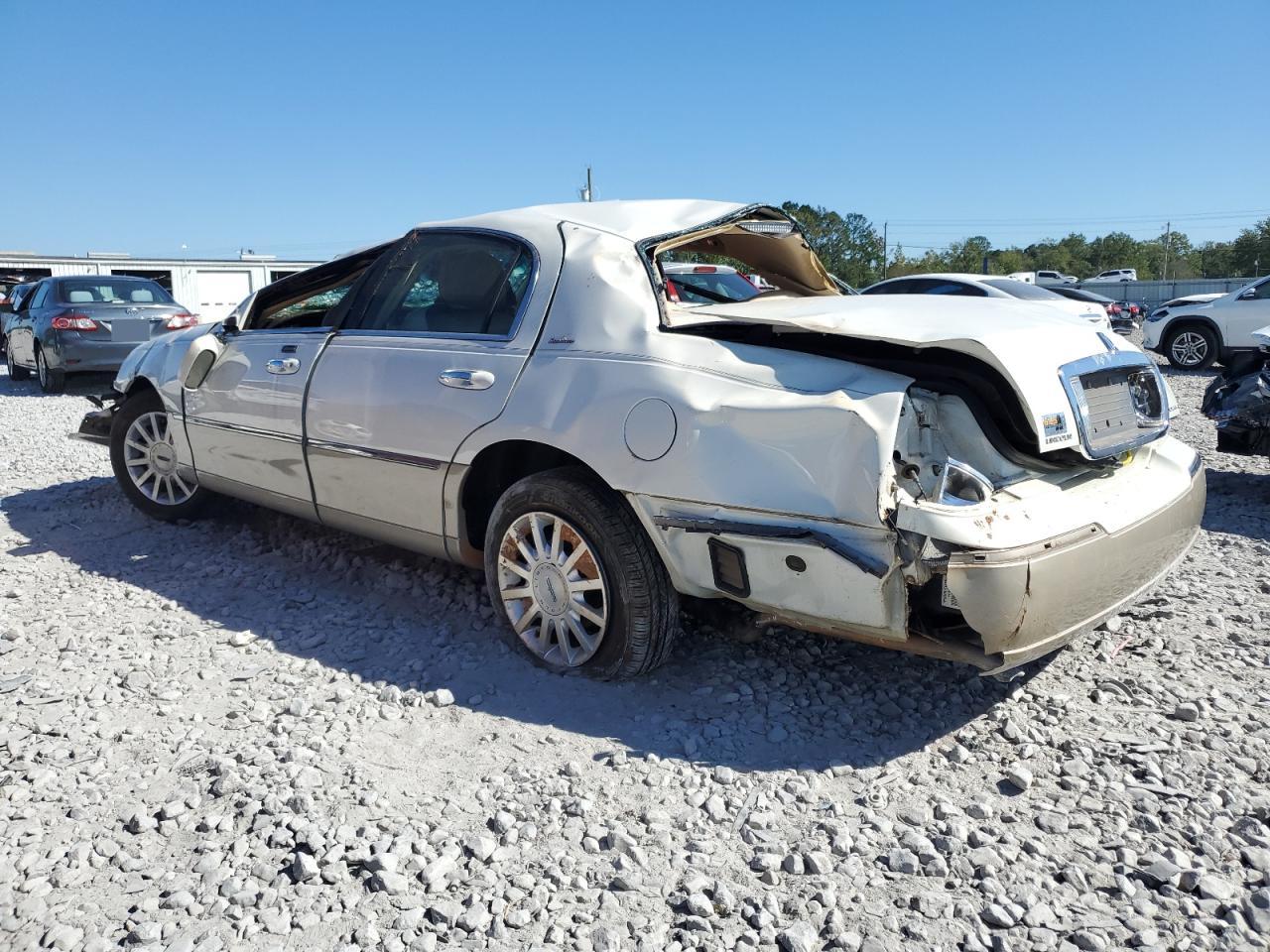 Lot #2970211280 2006 LINCOLN TOWN CAR S