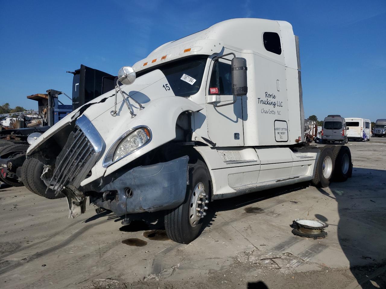 Lot #2986631059 2007 FREIGHTLINER CONVENTION