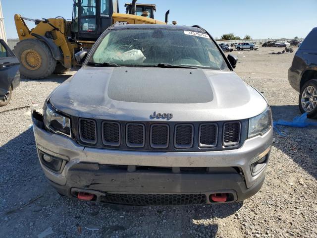 VIN 3C4NJDDB6JT470060 2018 JEEP COMPASS no.5