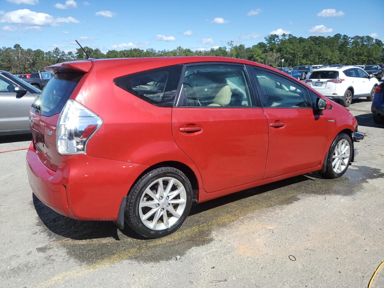 Lot #2991676969 2014 TOYOTA PRIUS V