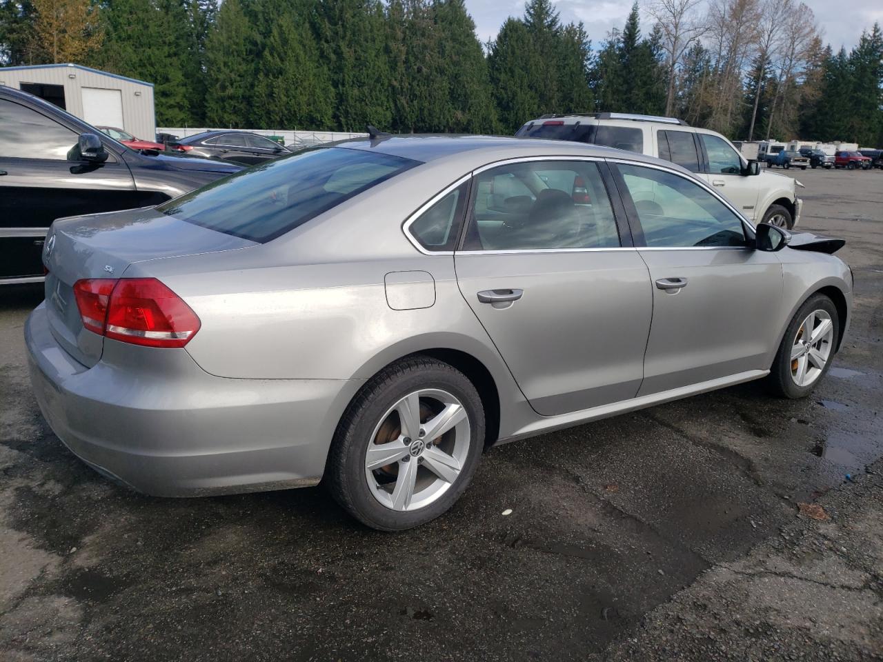 Lot #2989373686 2012 VOLKSWAGEN PASSAT SE