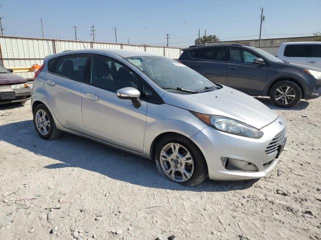 VIN 3FADP4EJ5FM108079 2015 Ford Fiesta, SE no.4