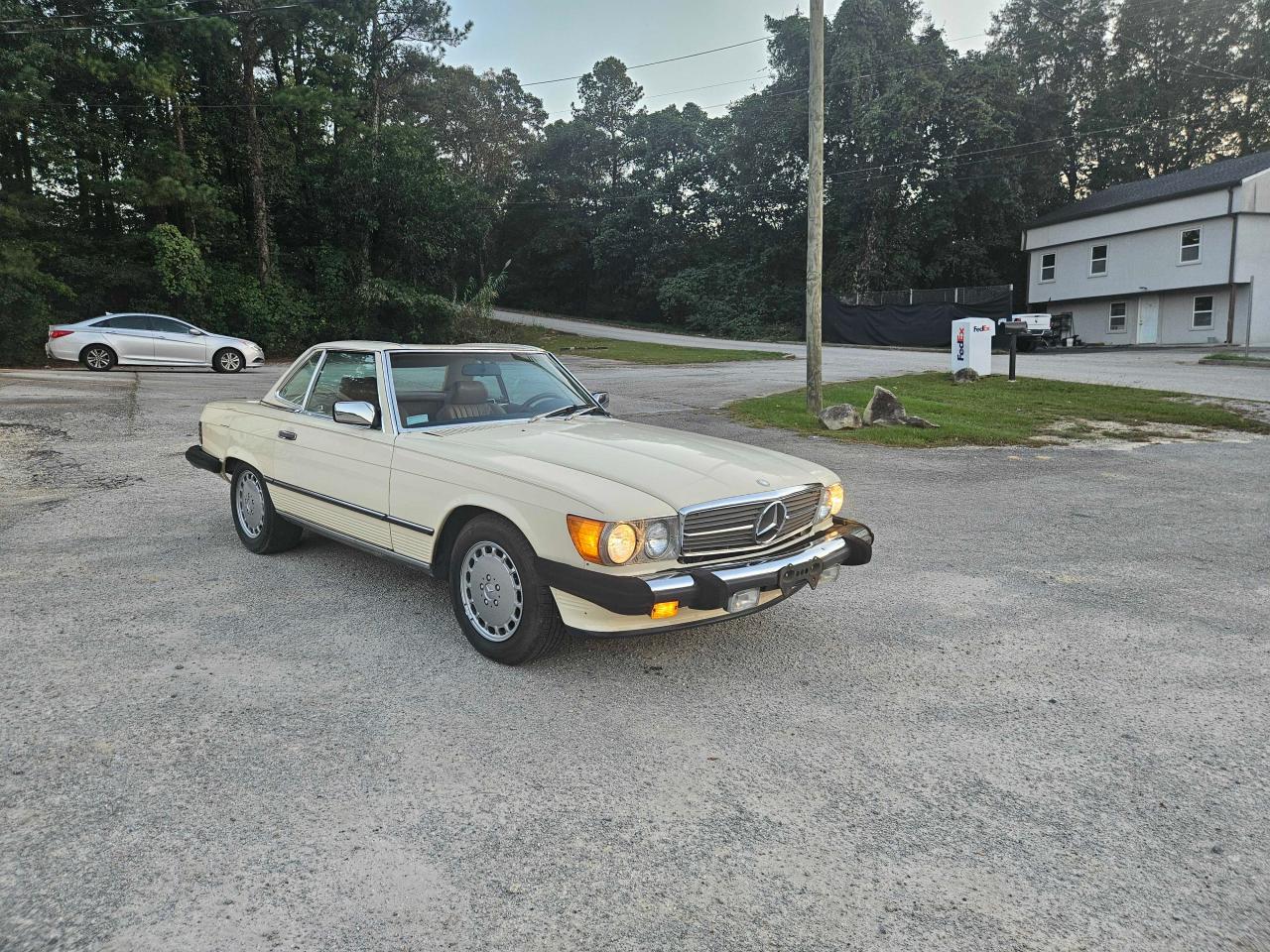 Mercedes-Benz 560 1987 560SL