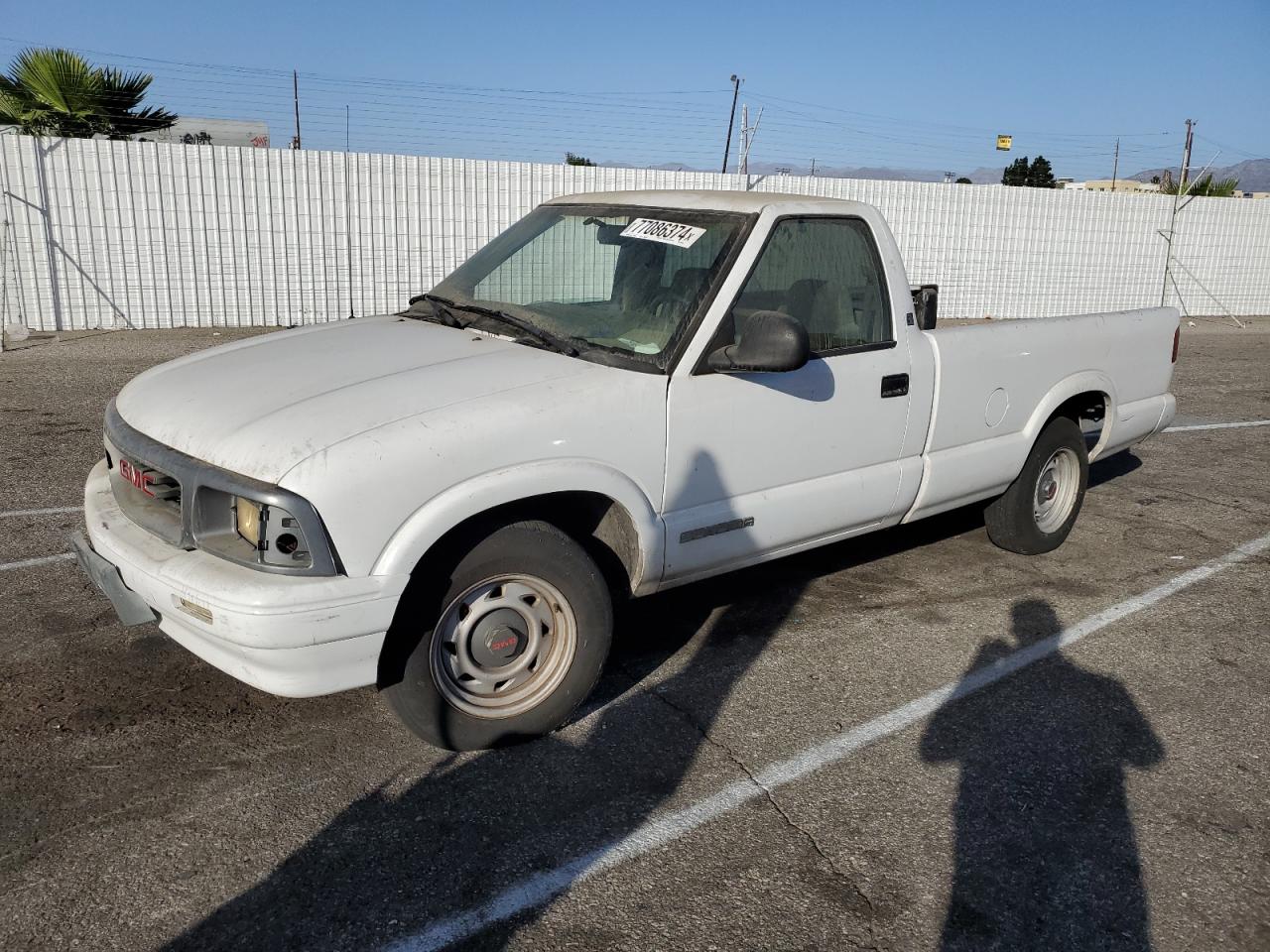 GMC SONOMA 1995 white pickup gas 1GTCS14Z5S8536775 photo #1