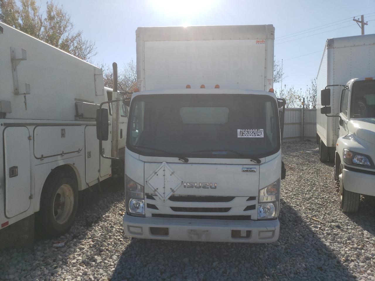 Lot #2921578658 2017 ISUZU NRR