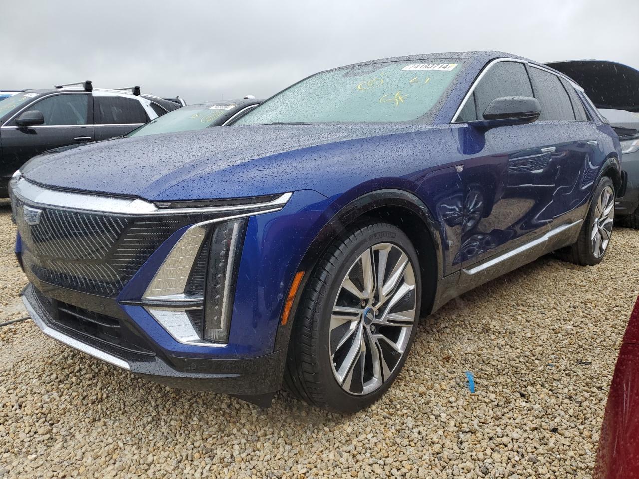 CADILLAC LYRIQ LUXU 2024 blue  electric 1GYKPSRL0RZ122731 photo #1