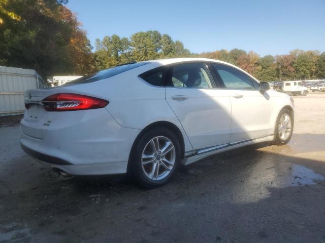 VIN 3FA6P0HD7JR160879 2018 Ford Fusion, SE no.3