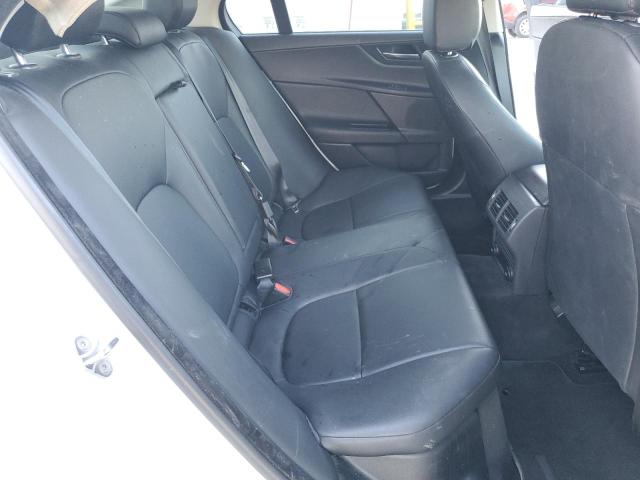 2019 JAGUAR XE - SAJAR4FX2KCP48452