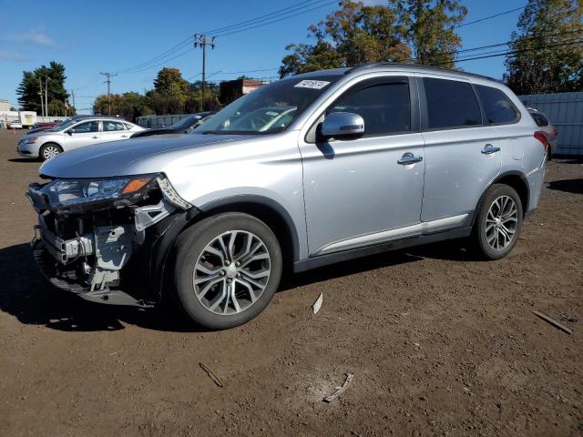 VIN JA4AD3A3XGZ010473 2016 Mitsubishi Outlander, SE no.1