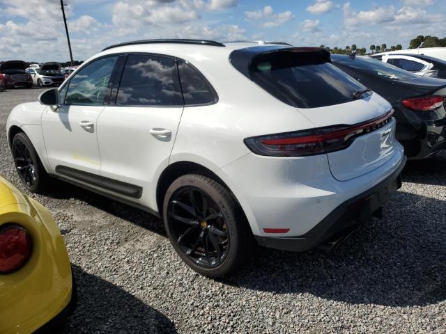 VIN WP1AA2A52NLB00273 2022 Porsche Macan no.2