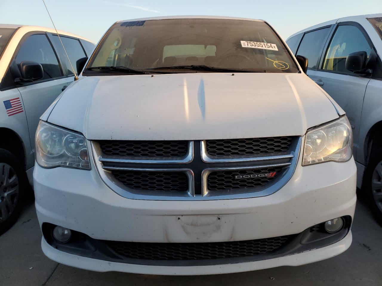 Lot #2924041085 2017 DODGE GRAND CARA