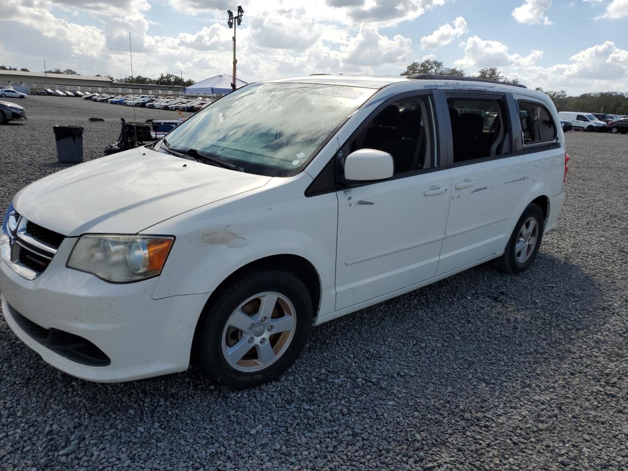 Lot #3029658081 2013 DODGE GRAND CARA