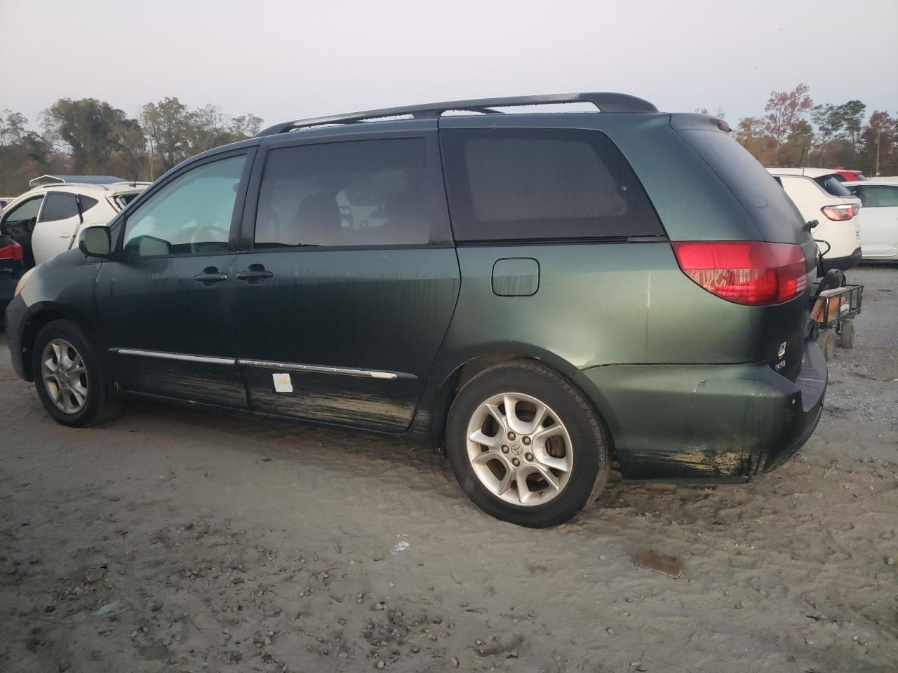 Lot #2955346511 2005 TOYOTA SIENNA XLE