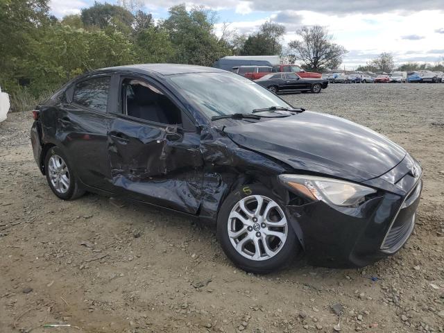 VIN 3MYDLBZV0GY118506 2016 Toyota Scion no.4