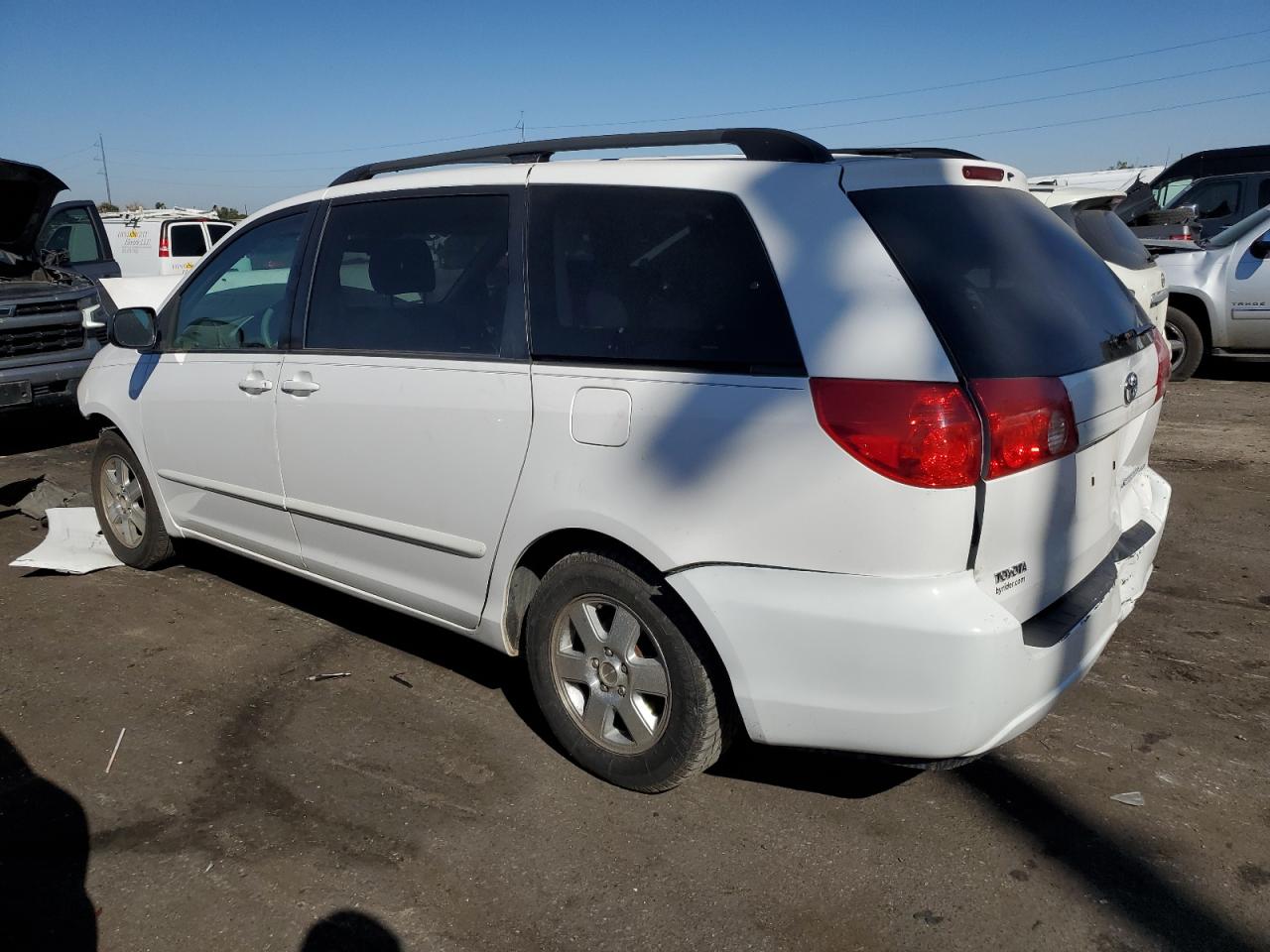 Lot #2907608679 2008 TOYOTA SIENNA CE