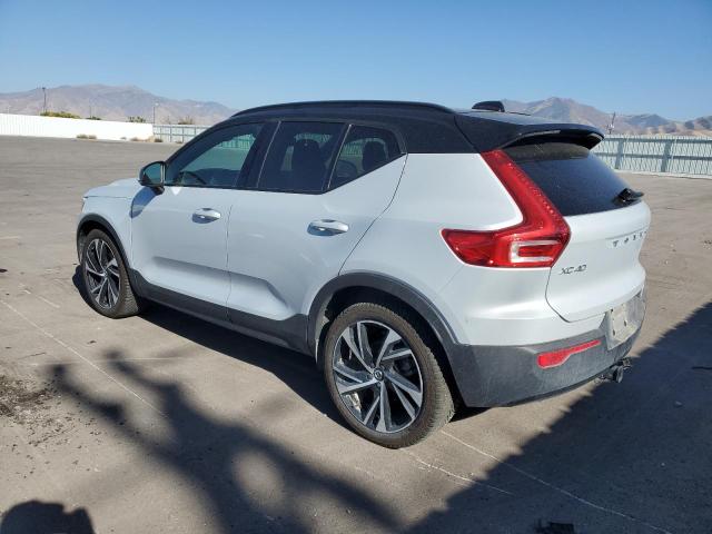 VOLVO XC40 T5 R- 2021 white  gas YV4162UM8M2570671 photo #3