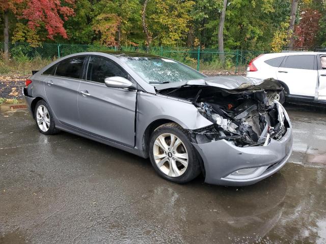 VIN 5NPEC4AC1DH594149 2013 Hyundai Sonata, SE no.4