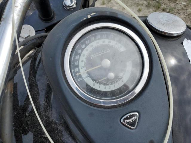 2011 TRIUMPH MOTORCYCLE THUNDERBIR - SMTB02WF7BJ488667