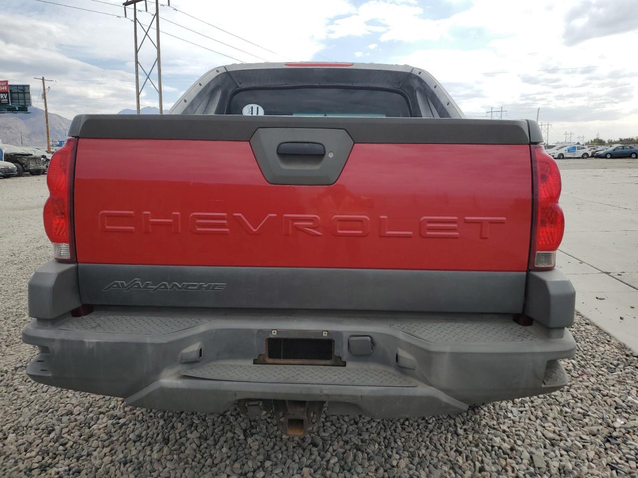 Lot #3021131279 2002 CHEVROLET AVALANCHE