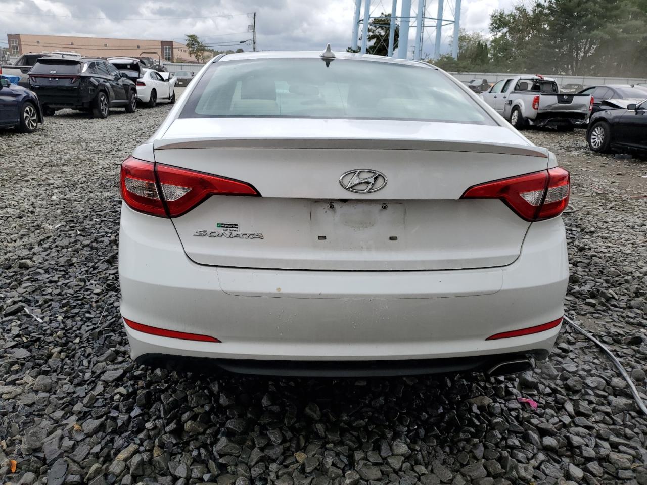 Lot #2872103195 2015 HYUNDAI SONATA SE